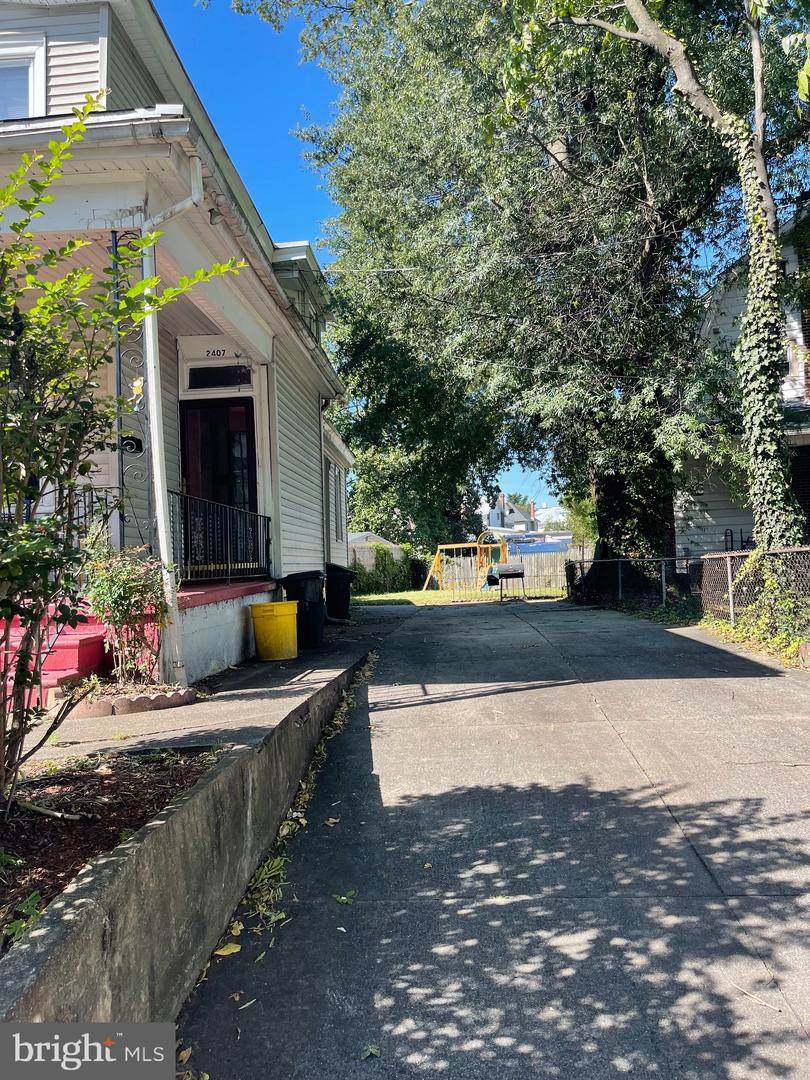 2407 Woodlynne Avenue - Photo 1