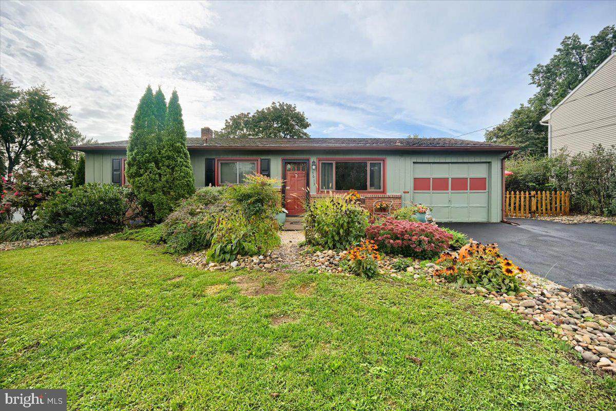 5613 Devon - Photo 1