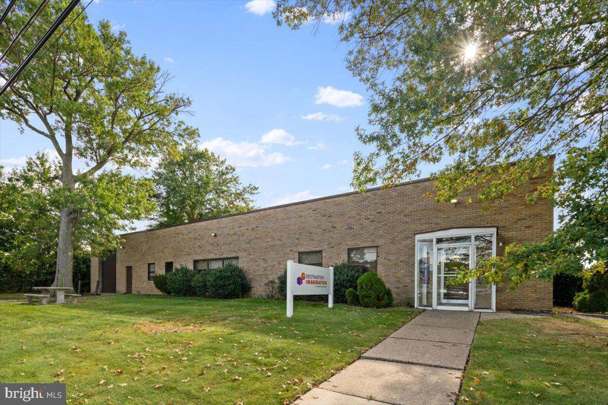 1111 Union Avenue - Photo 1