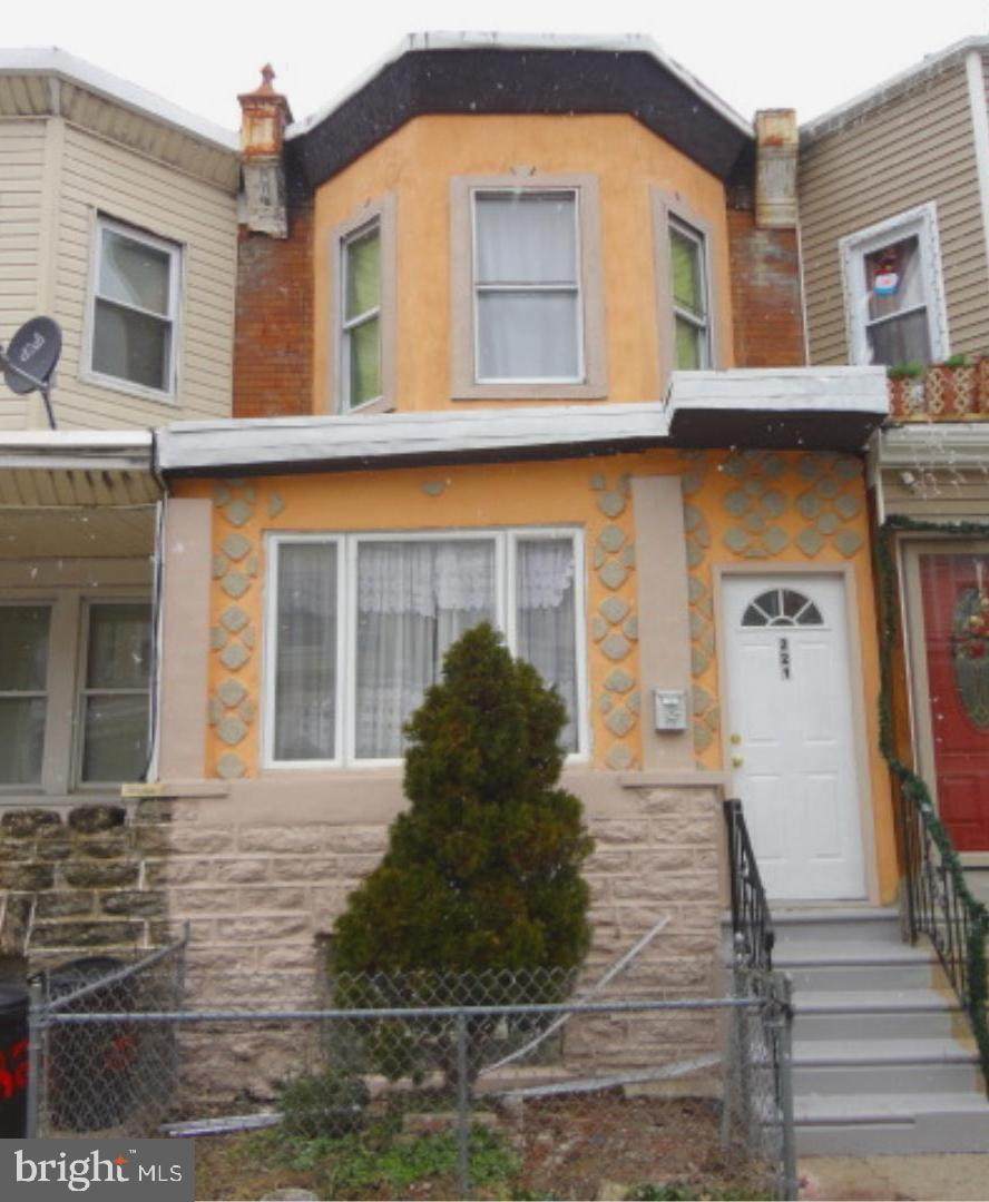 221 Albanus Street - Photo 1