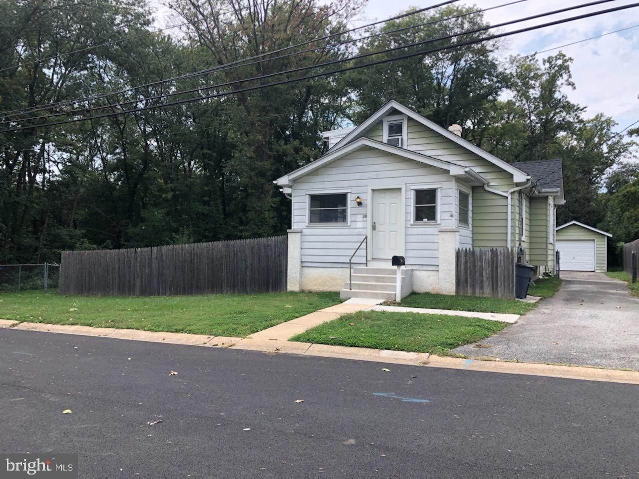 309 Colonial Avenue - Photo 1
