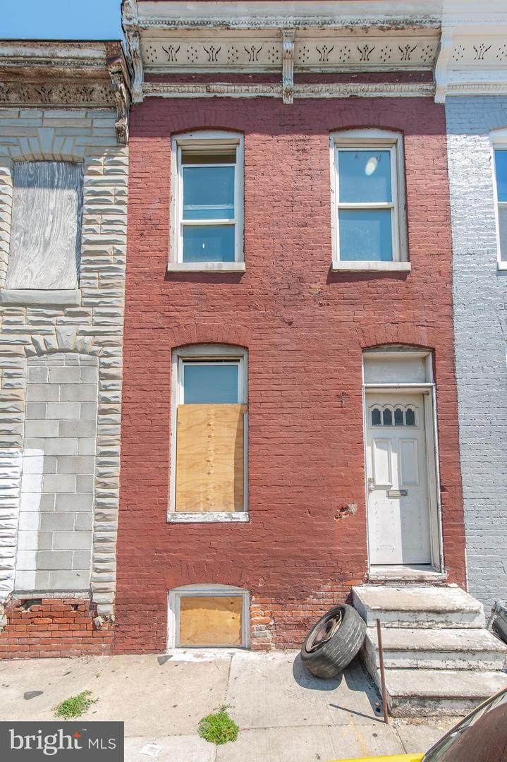 2144 Vine Street - Photo 1