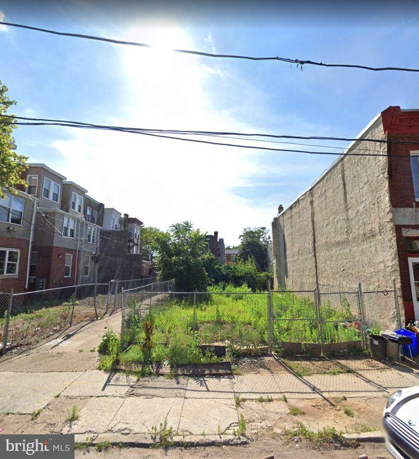 2114 32ND Street - Photo 1