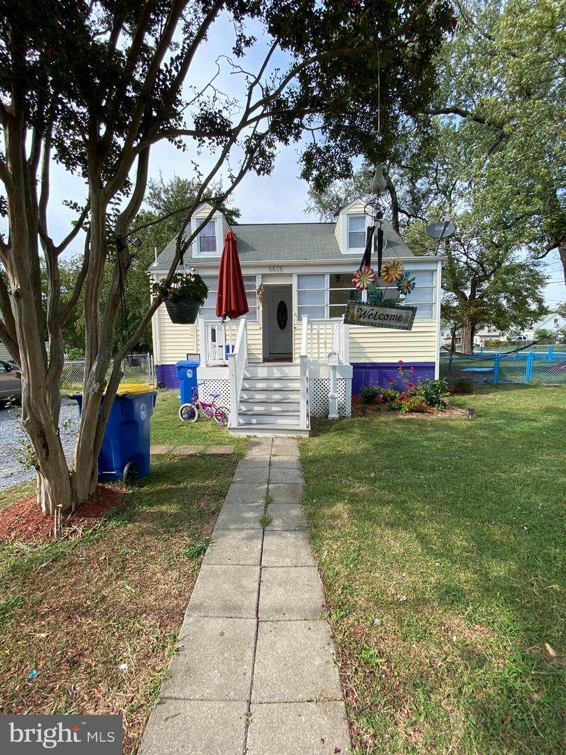 6606 Poplar - Photo 1