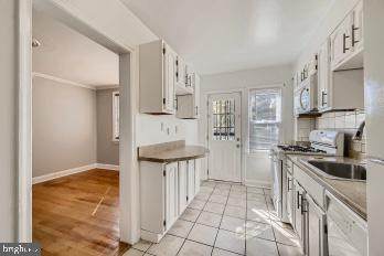 5406 Lynview Avenue - Photo 1