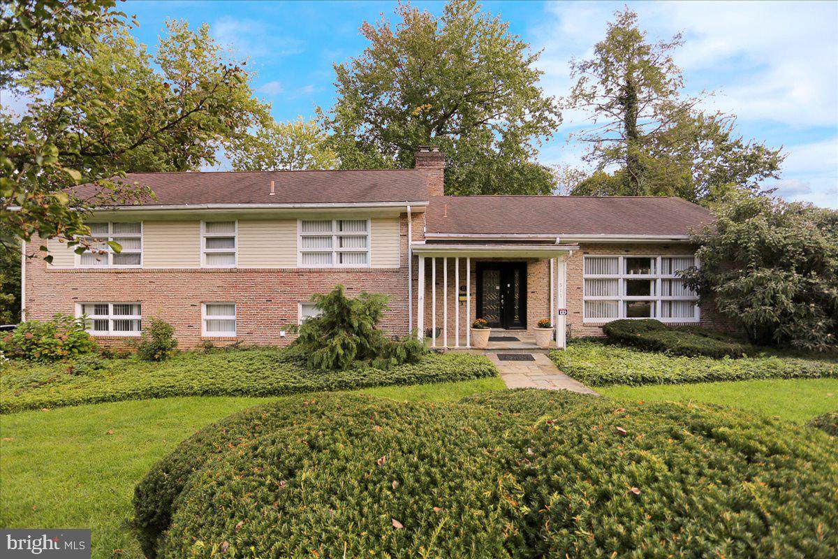 511 26TH Street - Photo 1