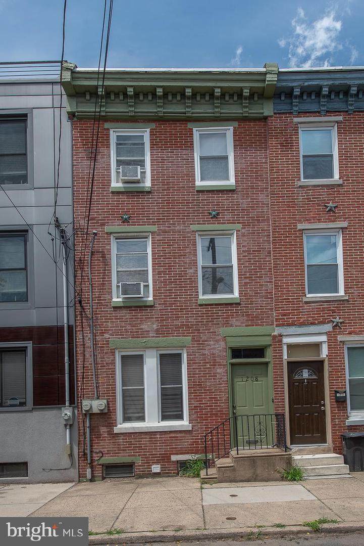 1208 Howard Street - Photo 1