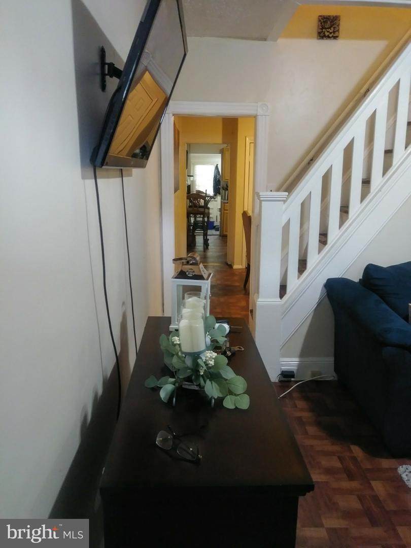 125 Hobart Avenue - Photo 1