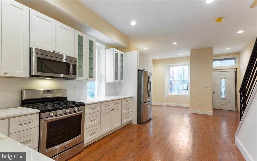 2031 20TH Street - Photo 1