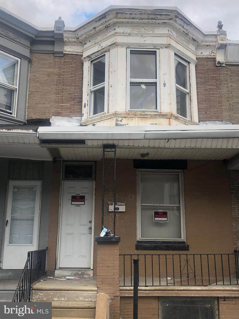 623 Thayer Street - Photo 1