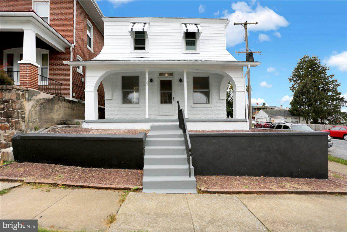100 Arlington Street - Photo 1