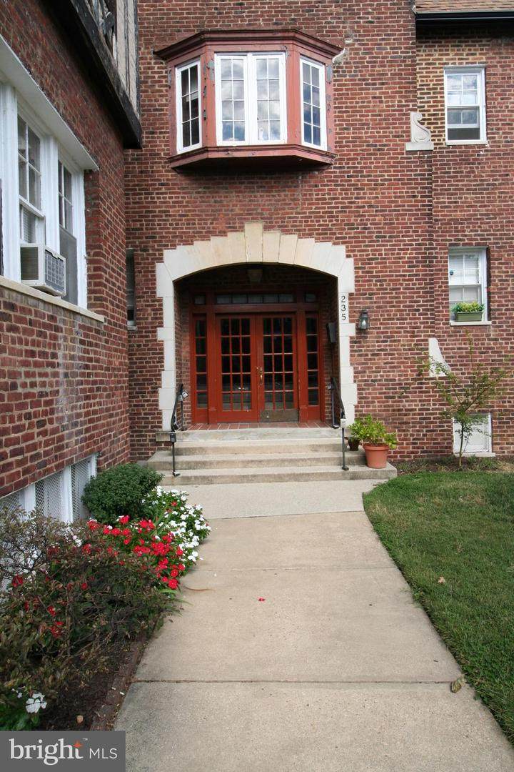 235 Emerson Street - Photo 1