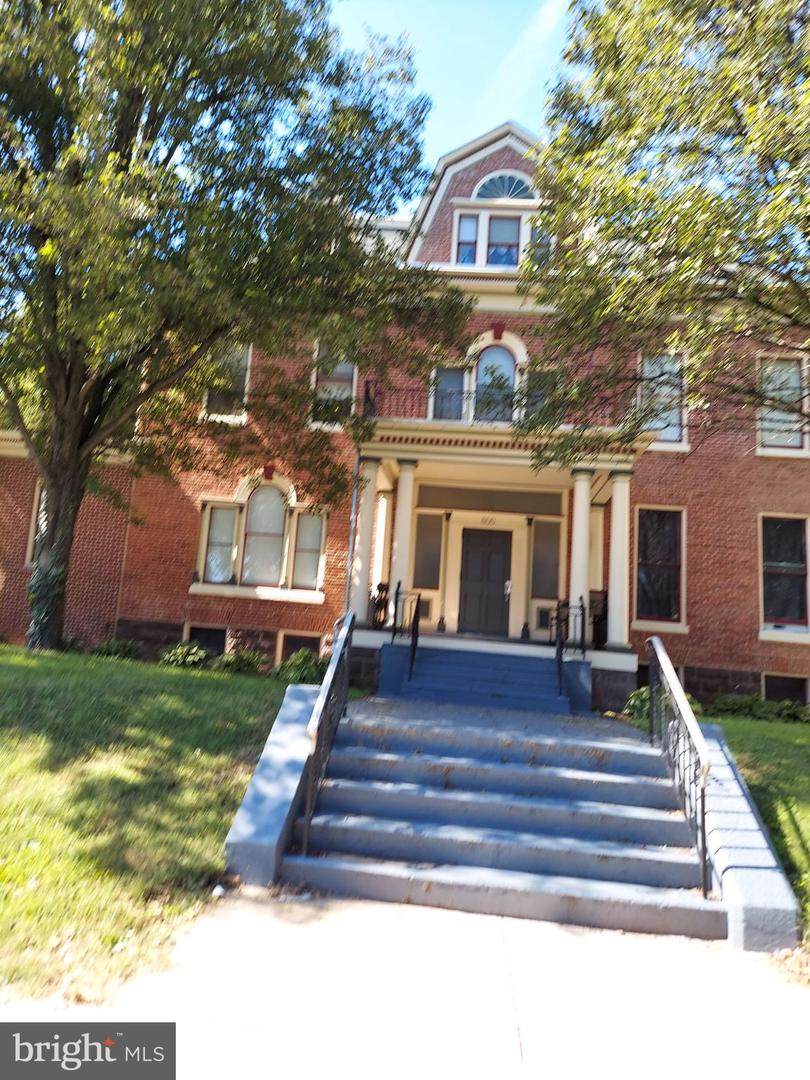 800 5TH Street - Photo 1