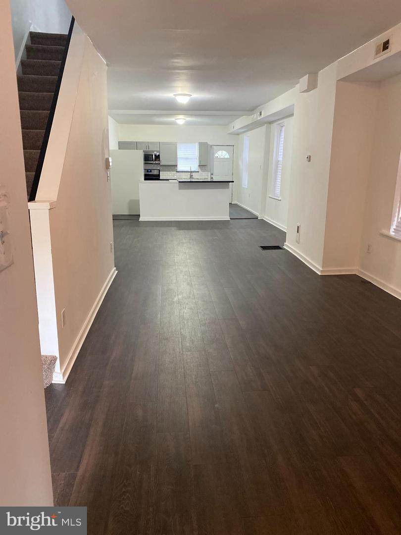 4633 Oakland Street - Photo 1