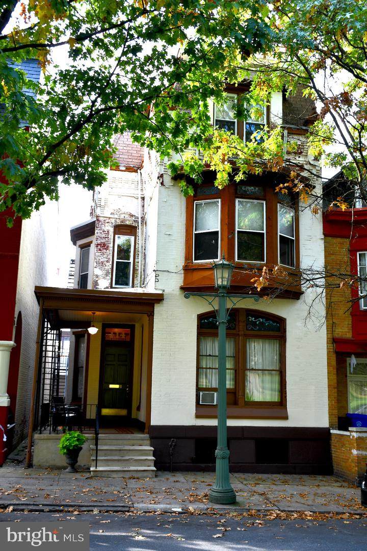 114 11TH Street - Photo 1
