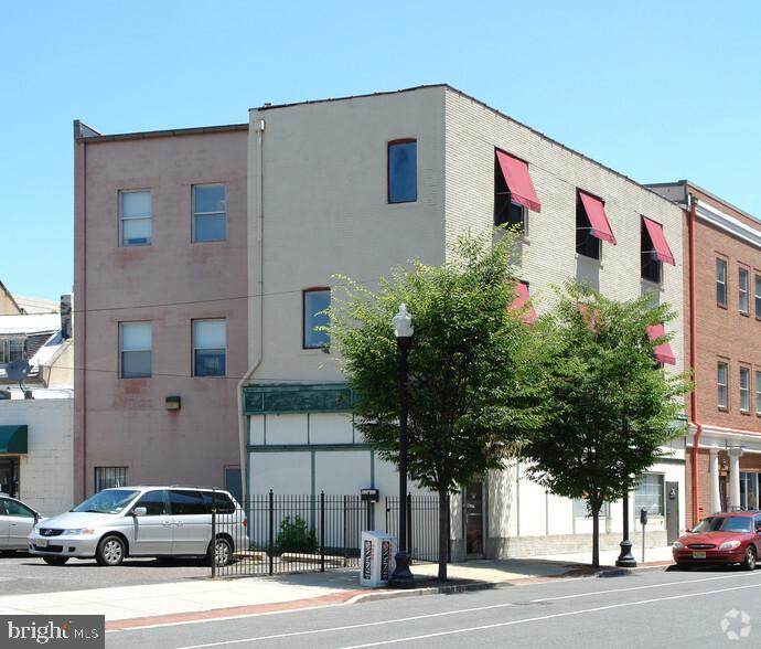 4 Lafayette Street - Photo 1