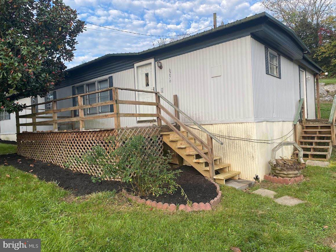 6256 Winchester Avenue - Photo 1