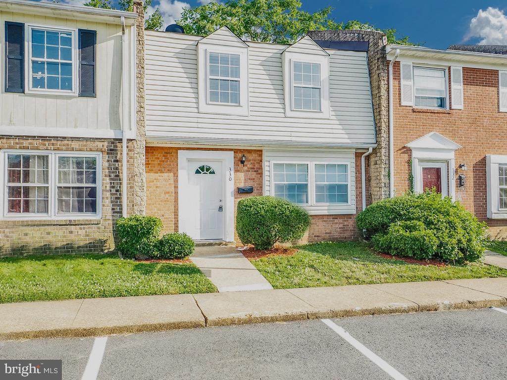 330 Brock Square - Photo 1