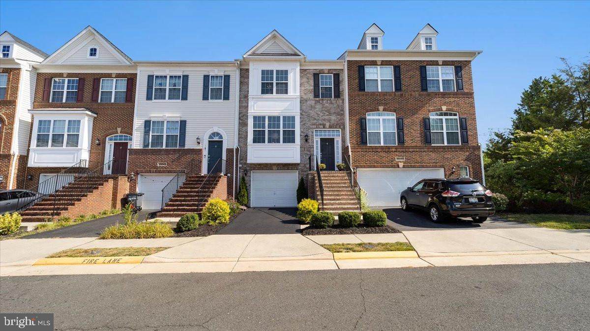 25047 Prairie Fire Square - Photo 1