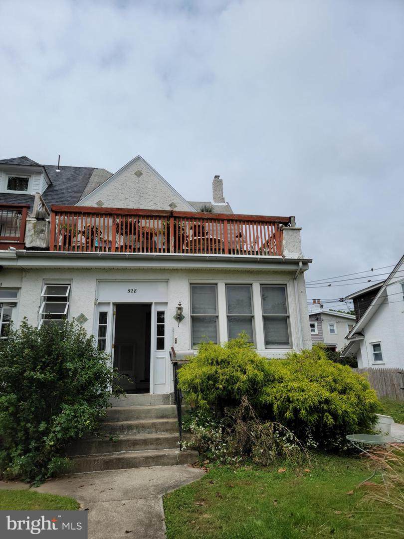 528 Brookhurst Avenue - Photo 1
