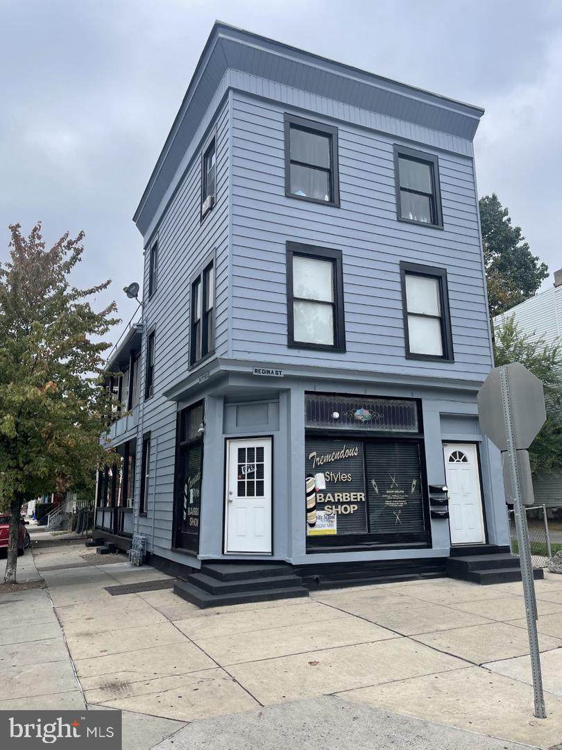 1700 Regina Street - Photo 1