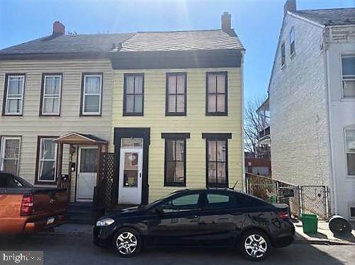 202 Park Place - Photo 1
