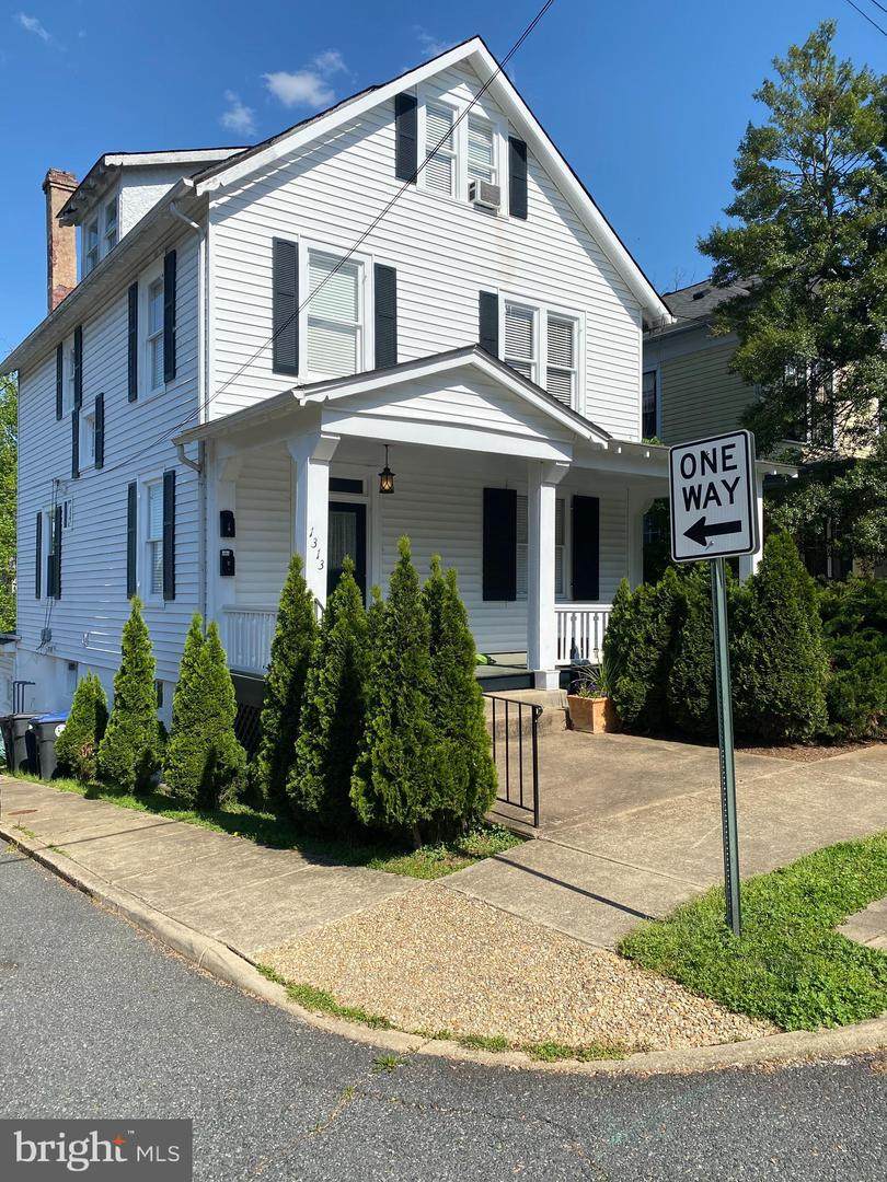1313 Winchester Street - Photo 1