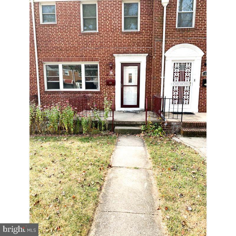 1555 Sherwood Avenue - Photo 1