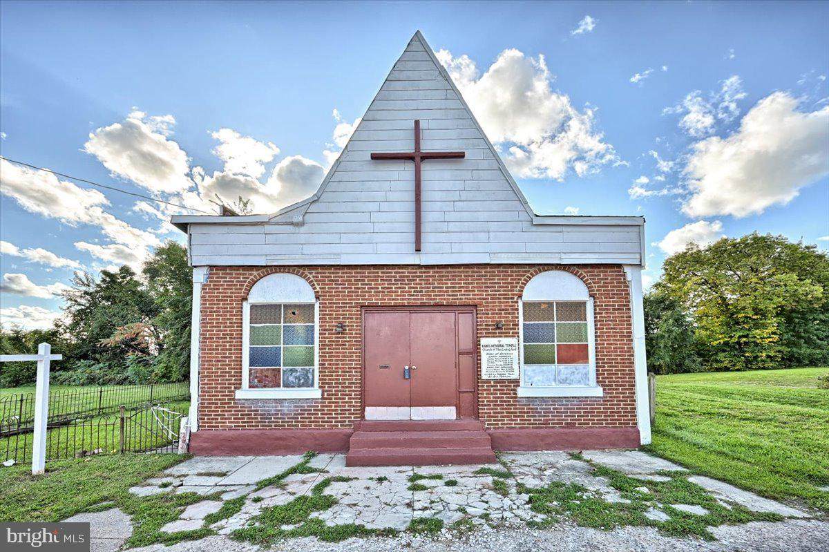 1612 6TH Street - Photo 1