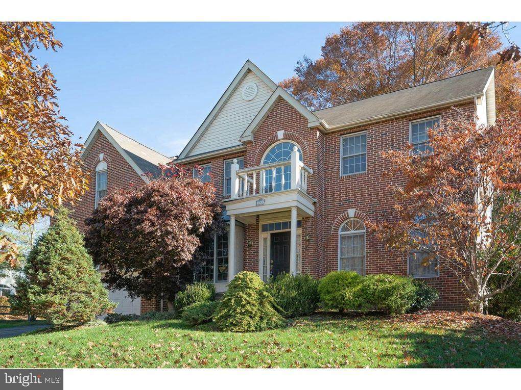 131 Chinaberry Drive - Photo 1