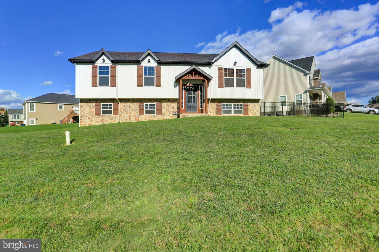 824 Dickeys Drive - Photo 1