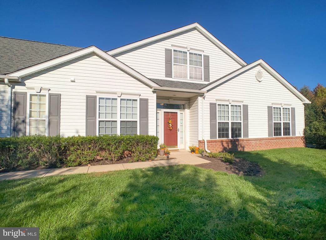 1592 Tarrington Way - Photo 1