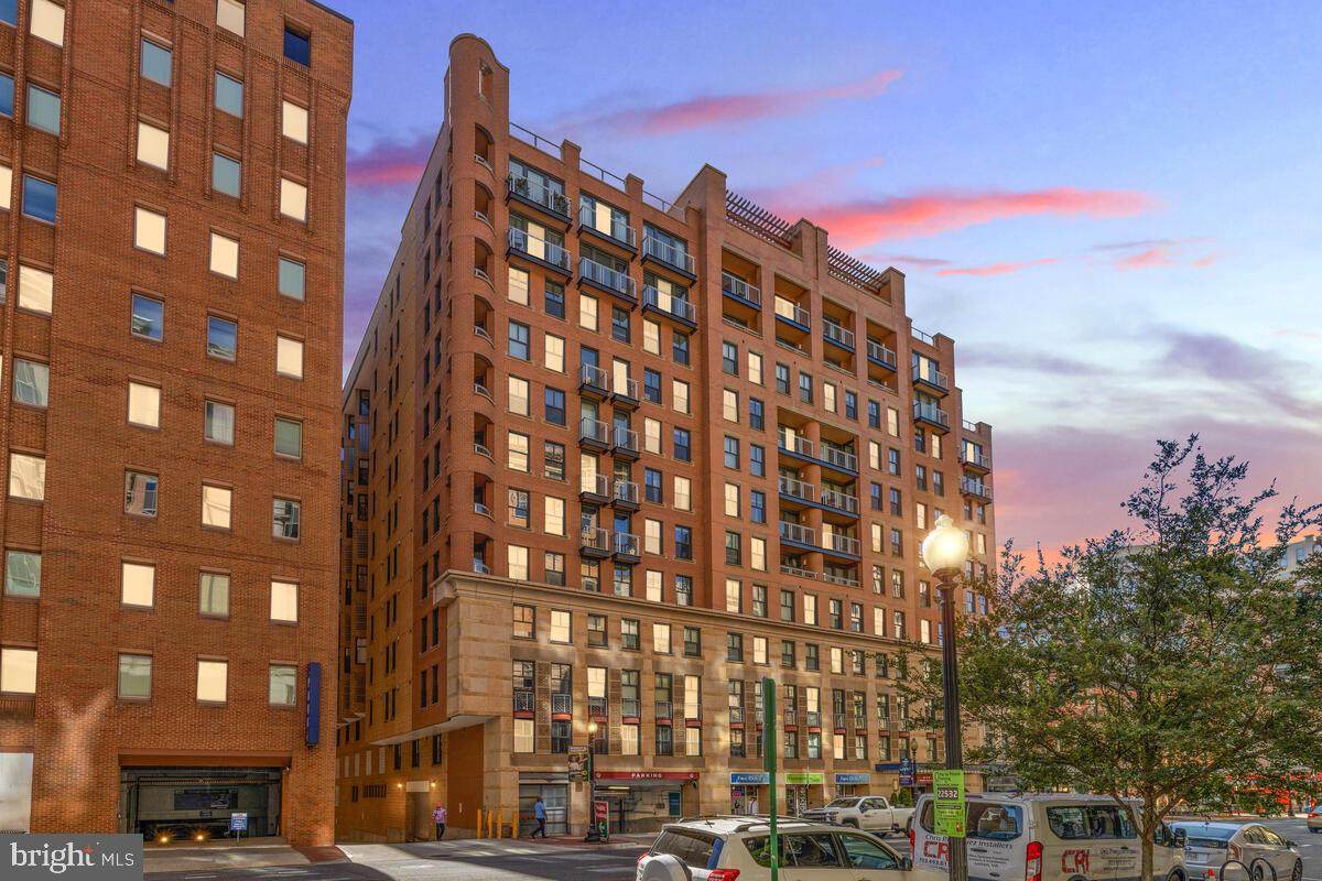 616 E Street - Photo 1