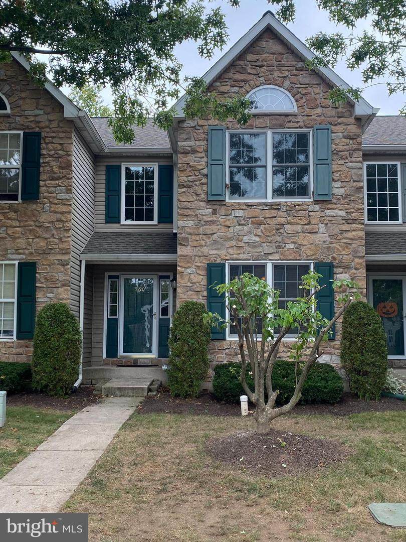 560 Doe Court - Photo 1