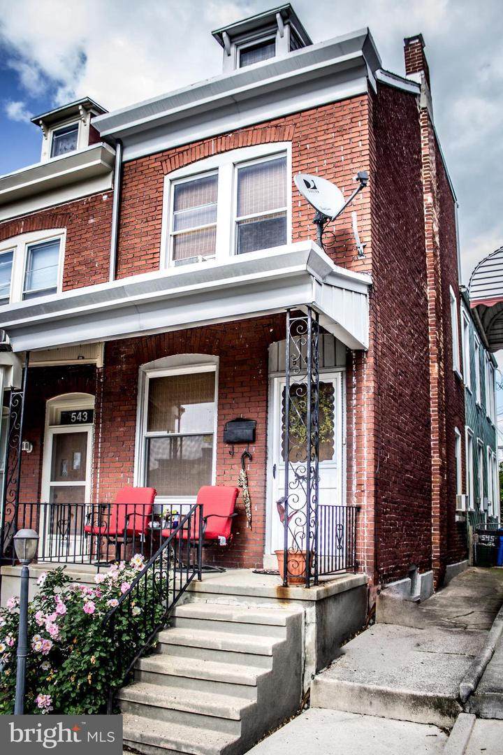 545 18TH Street - Photo 1