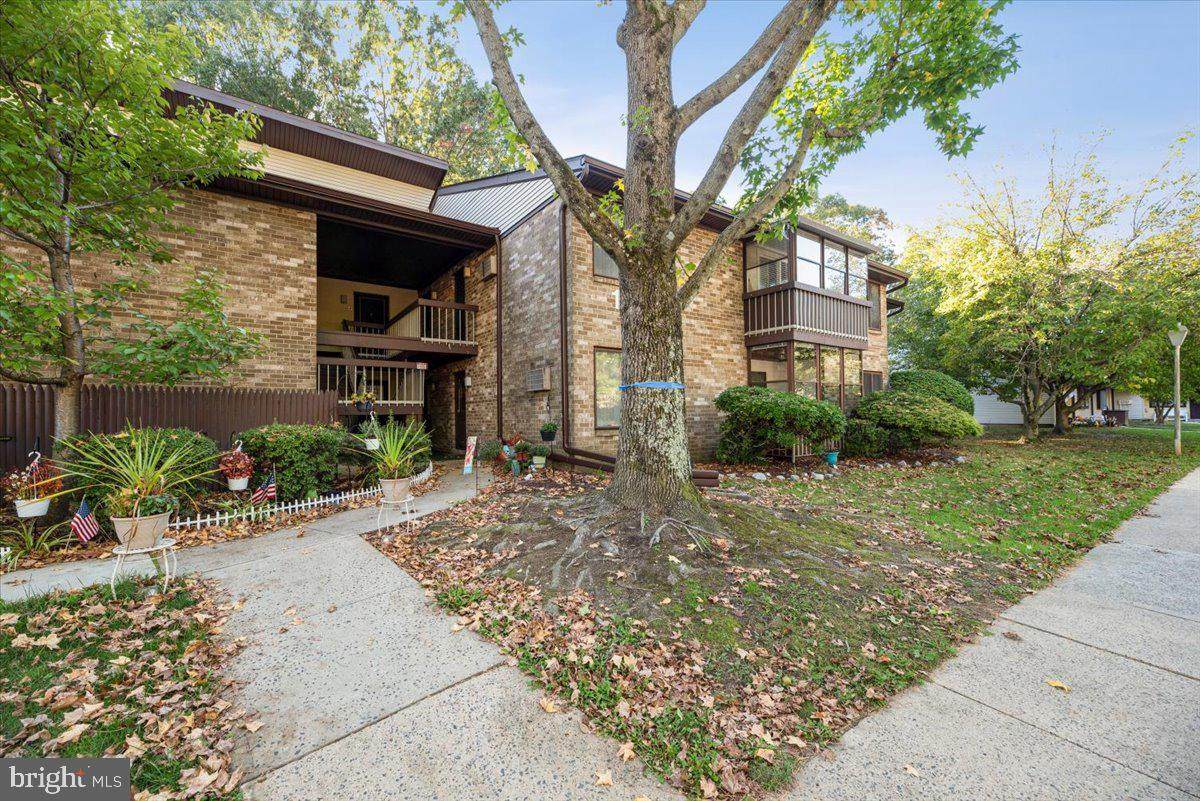 175 Amberly Drive - Photo 1