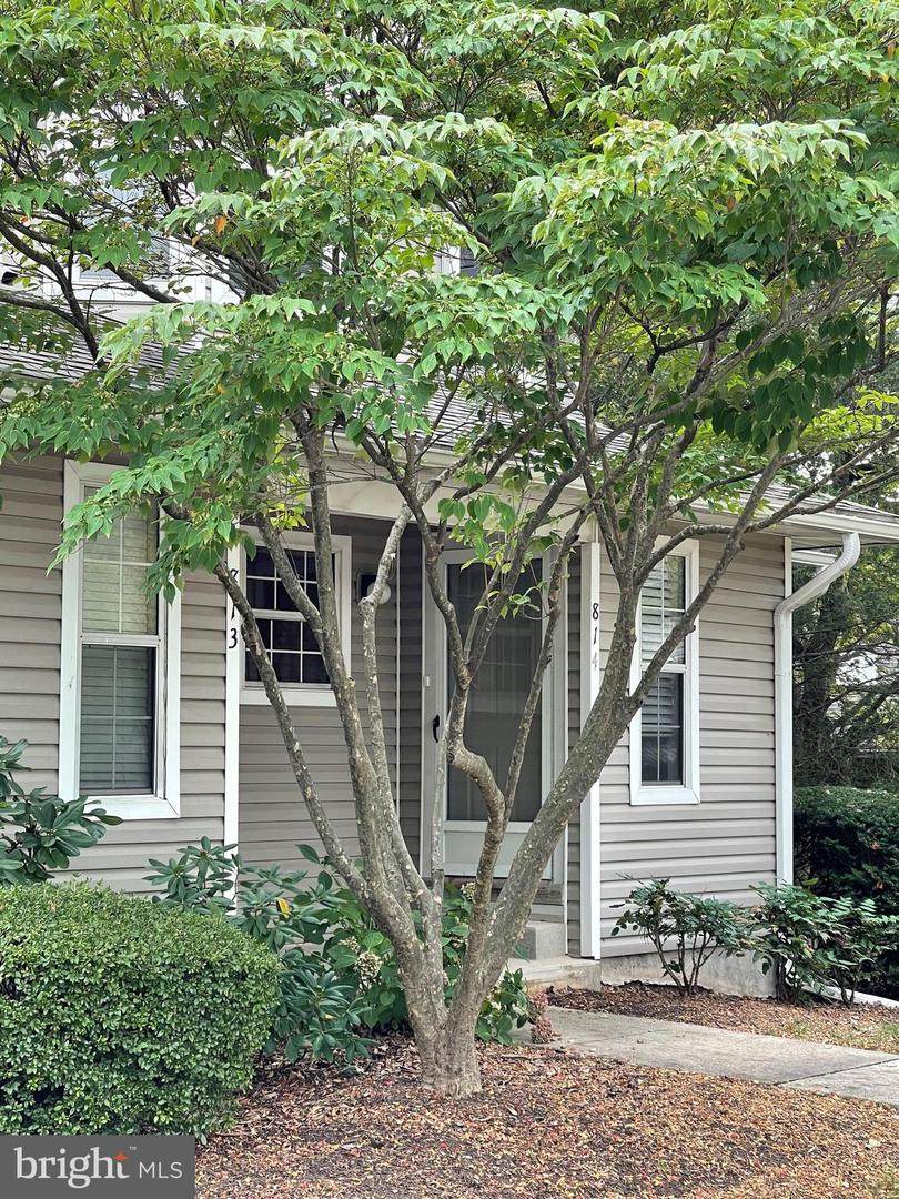 814 Reading Court - Photo 1