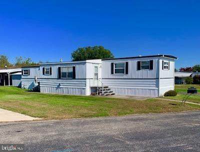 4 Oak Drive - Photo 1