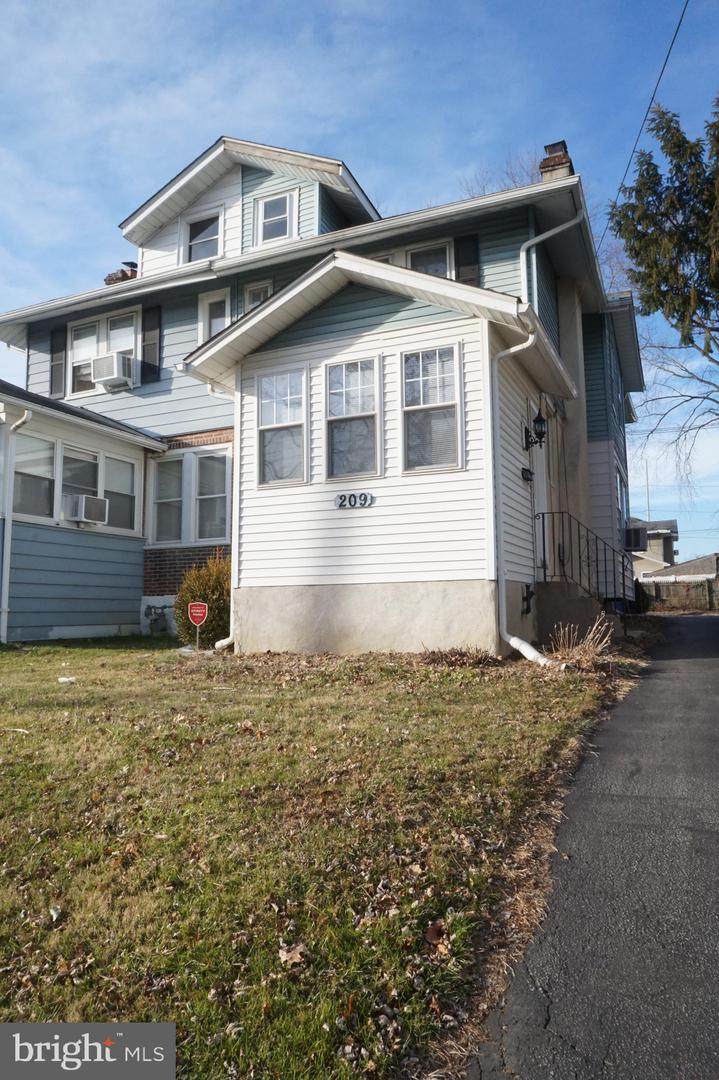 209 Trites Avenue - Photo 1