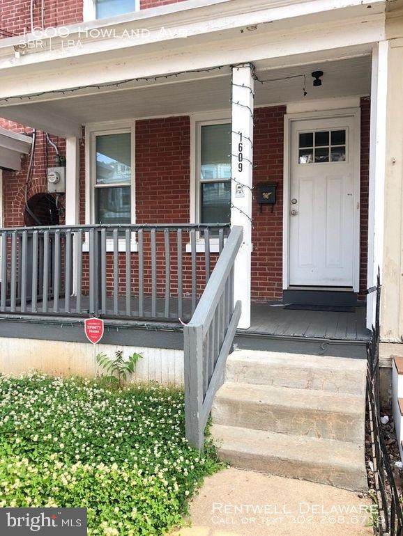 1609 Howland Street - Photo 1