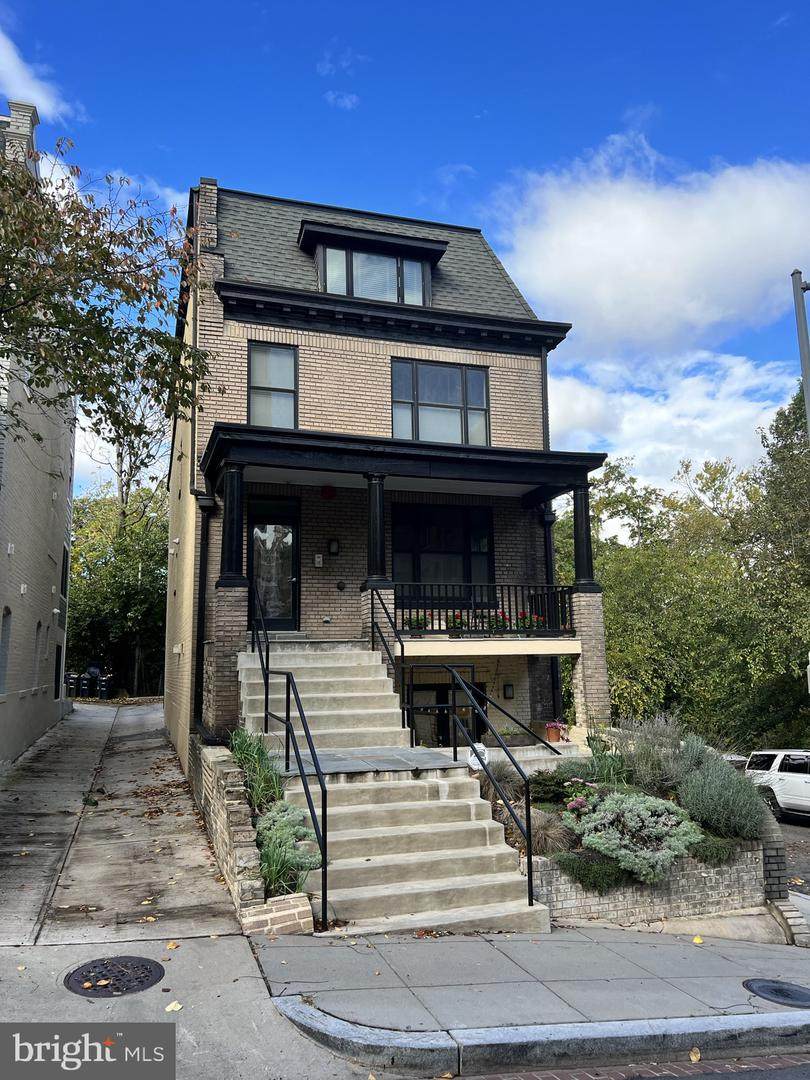 2922 18TH Street - Photo 1