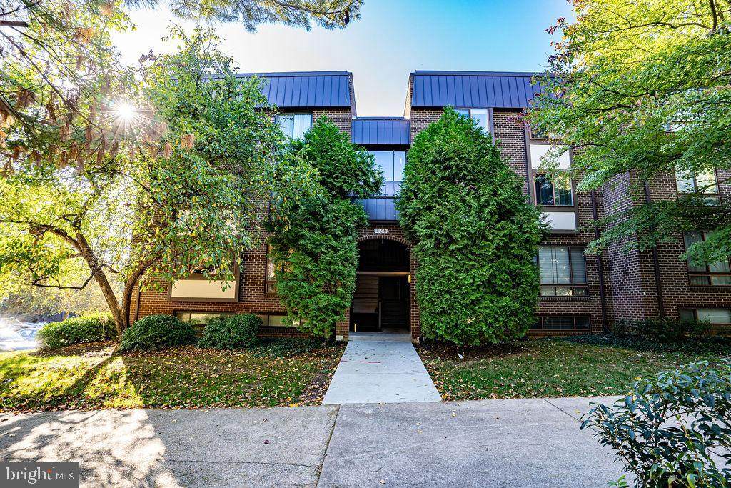 126 Roberts Lane - Photo 1