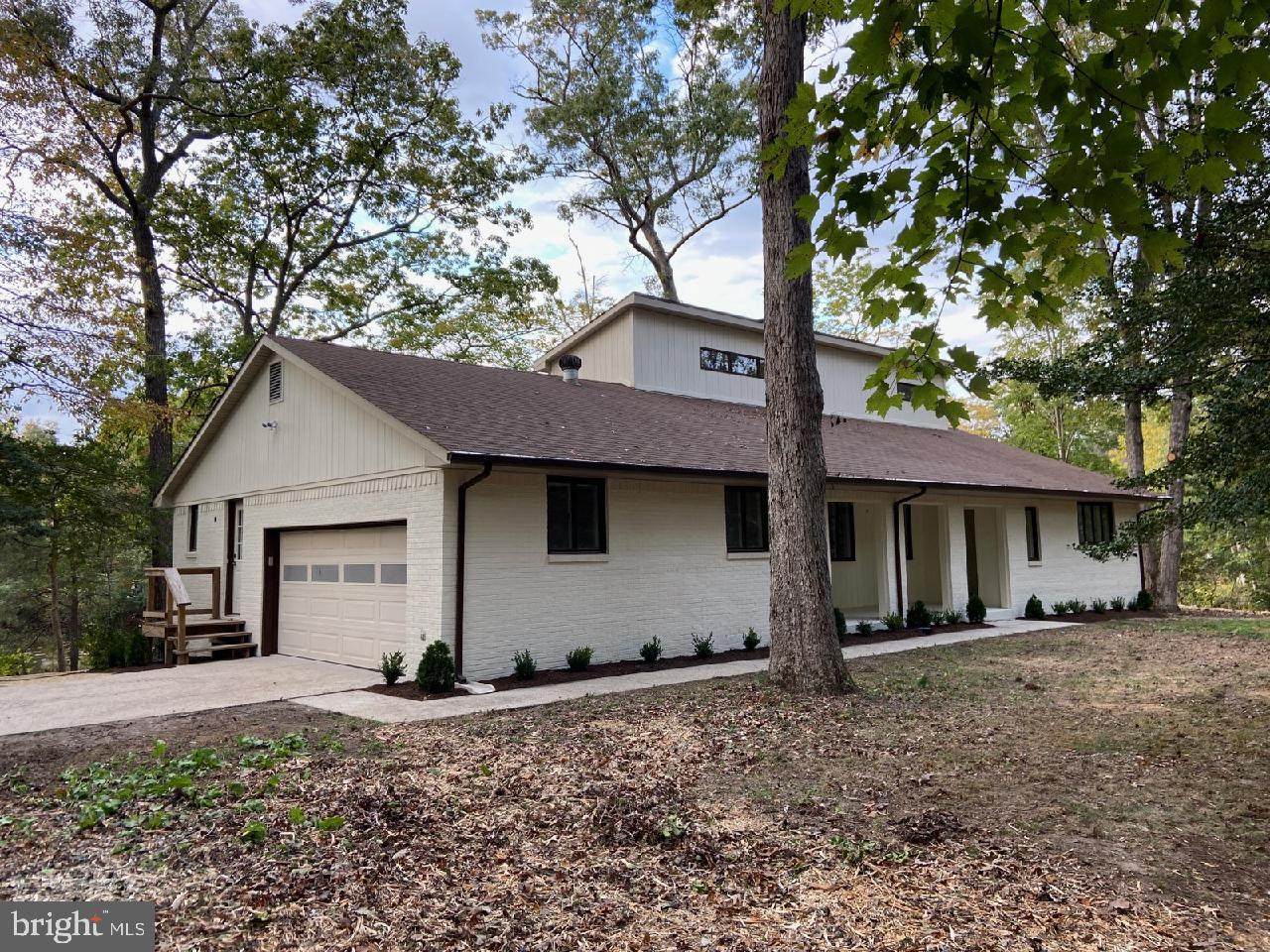 4000 Aqua Court - Photo 1