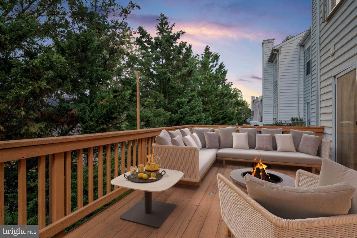 1122 Cypress Tree Place - Photo 1