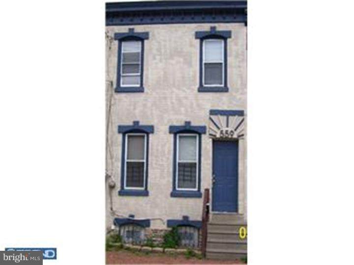 559 Royden Street - Photo 1