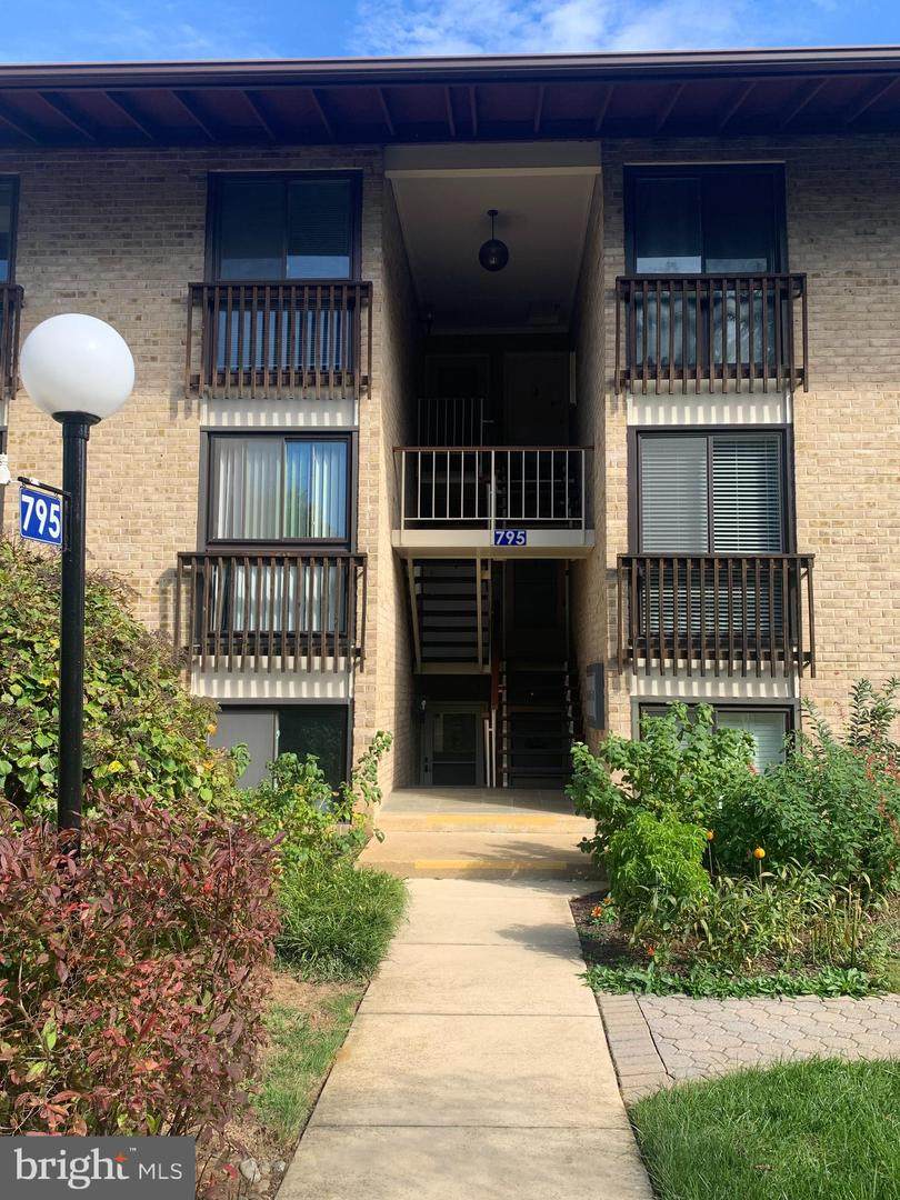 795-E Fairview Avenue - Photo 1