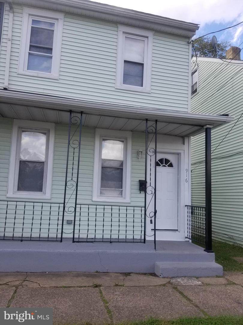 916 High Street - Photo 1