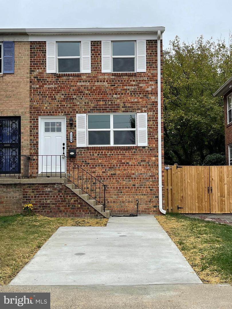 1519 Princess Street - Photo 1