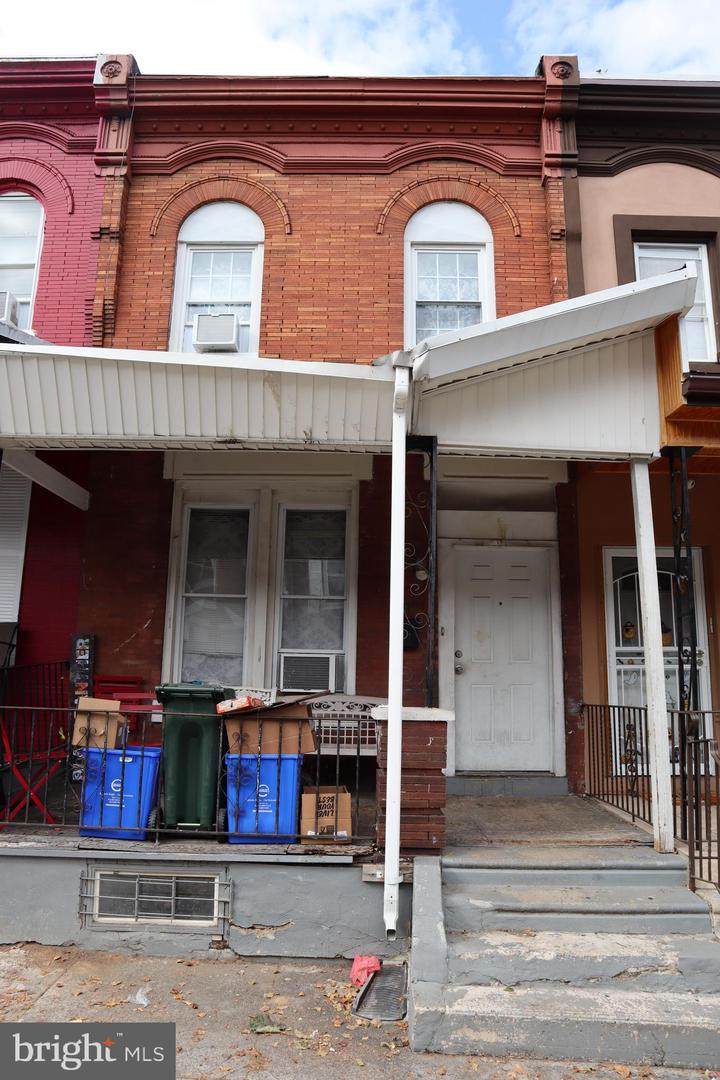 3034 9TH Street - Photo 1