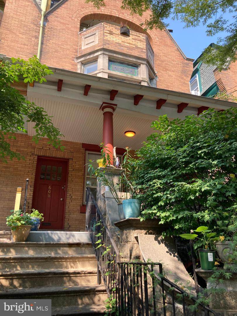 608 48TH Street - Photo 1